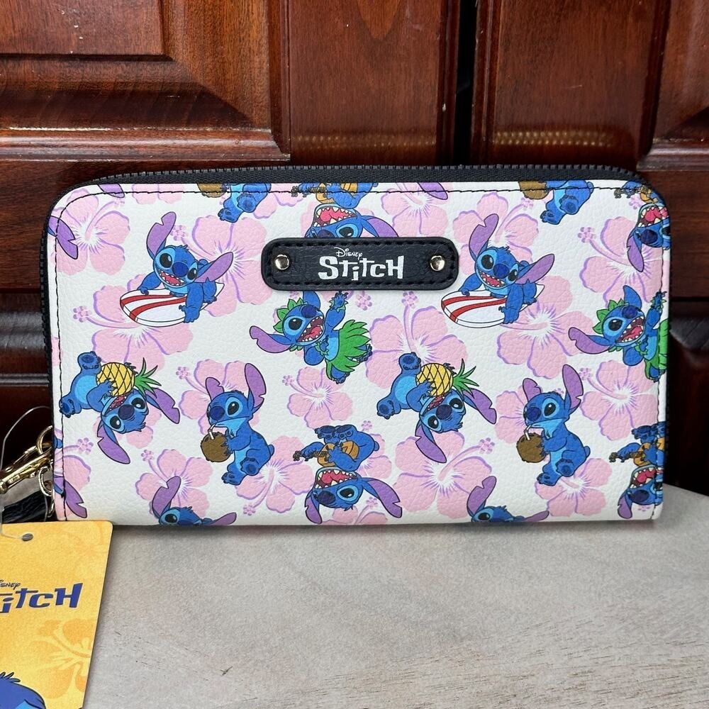 Disney Stitch Womens Pink Wallet Zip Around Wristlet All-Over Character Print